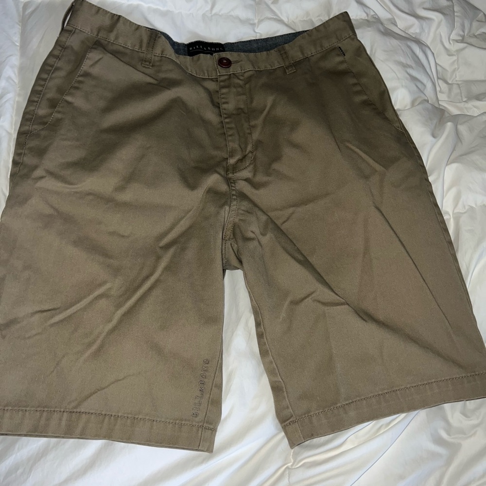 Billabong khaki shorts